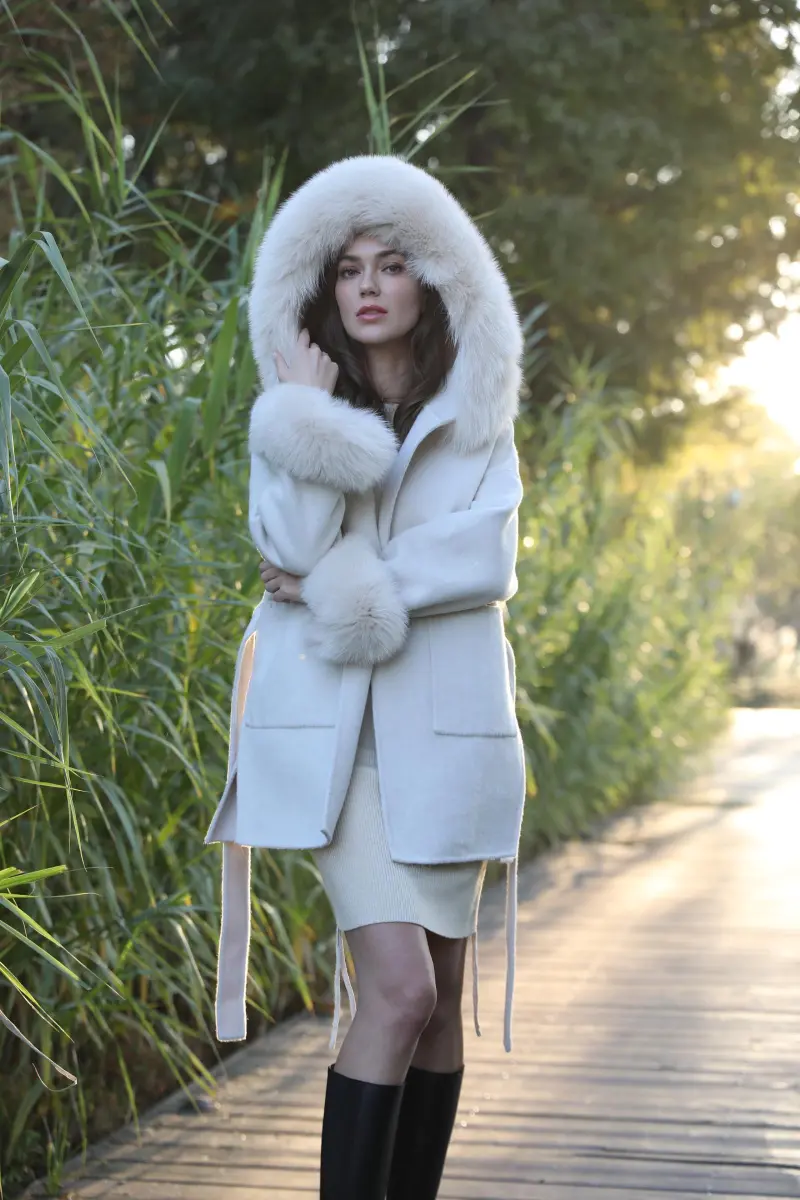 Women's Winter Warm Hooded Reversible Cashmere Short Coat Cuffs with Fur