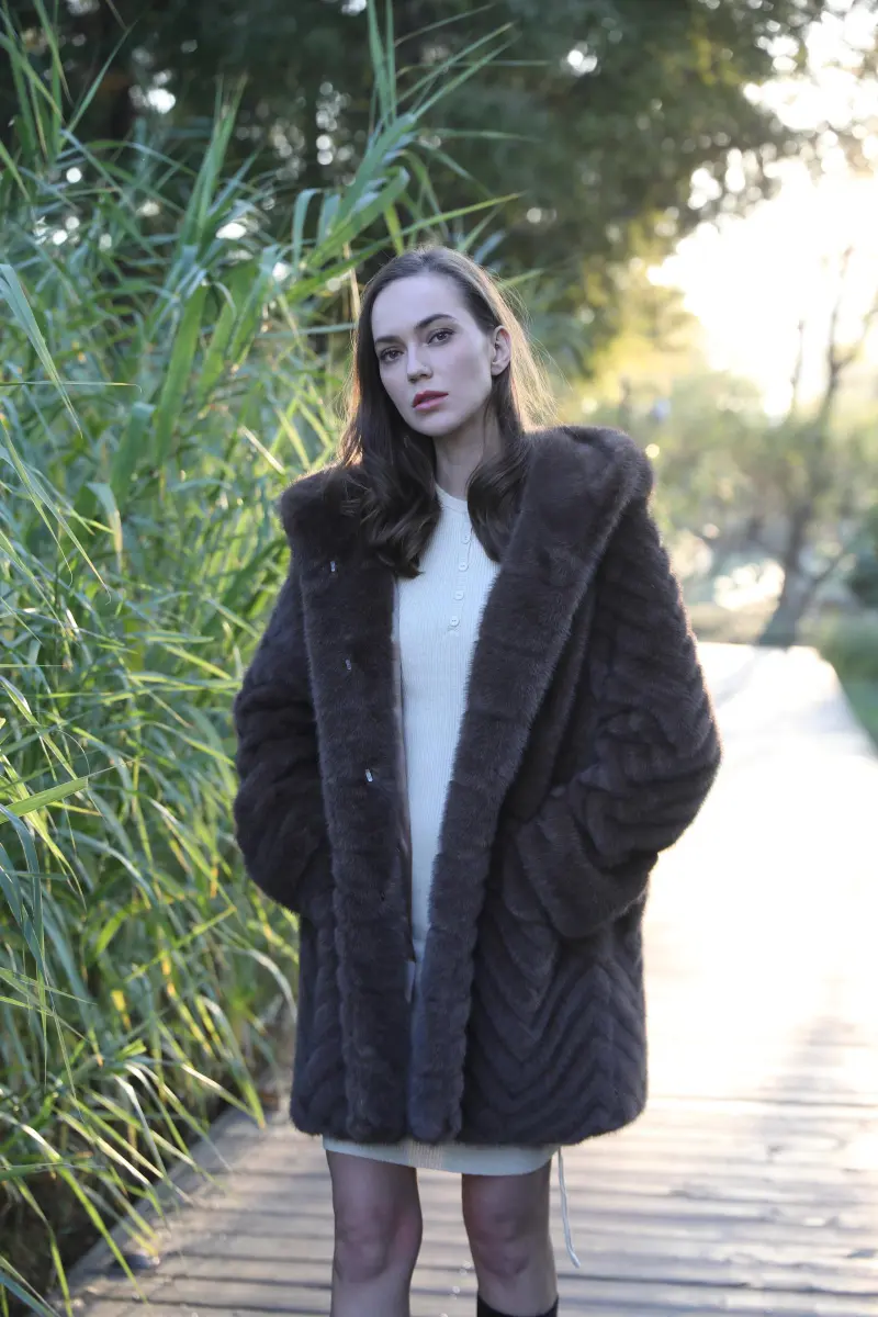 Women's Fashionable Windproof Hooded Pocket Faux Mink Fur Jacket