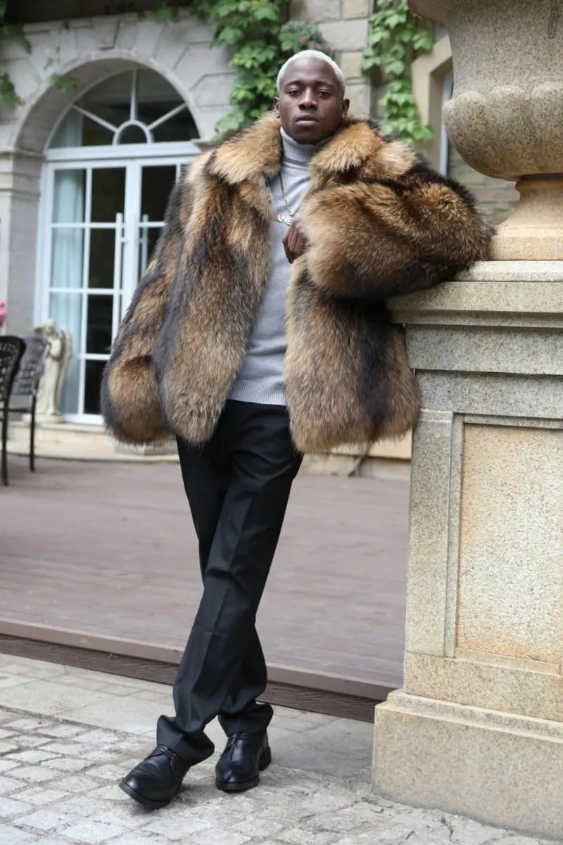 Men's Whole Fur Reversible Collar Coat Made Of Raccoon