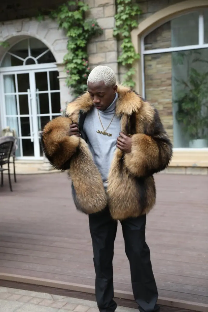 Mens whole fur reversible collar coat made of raccoon (39)