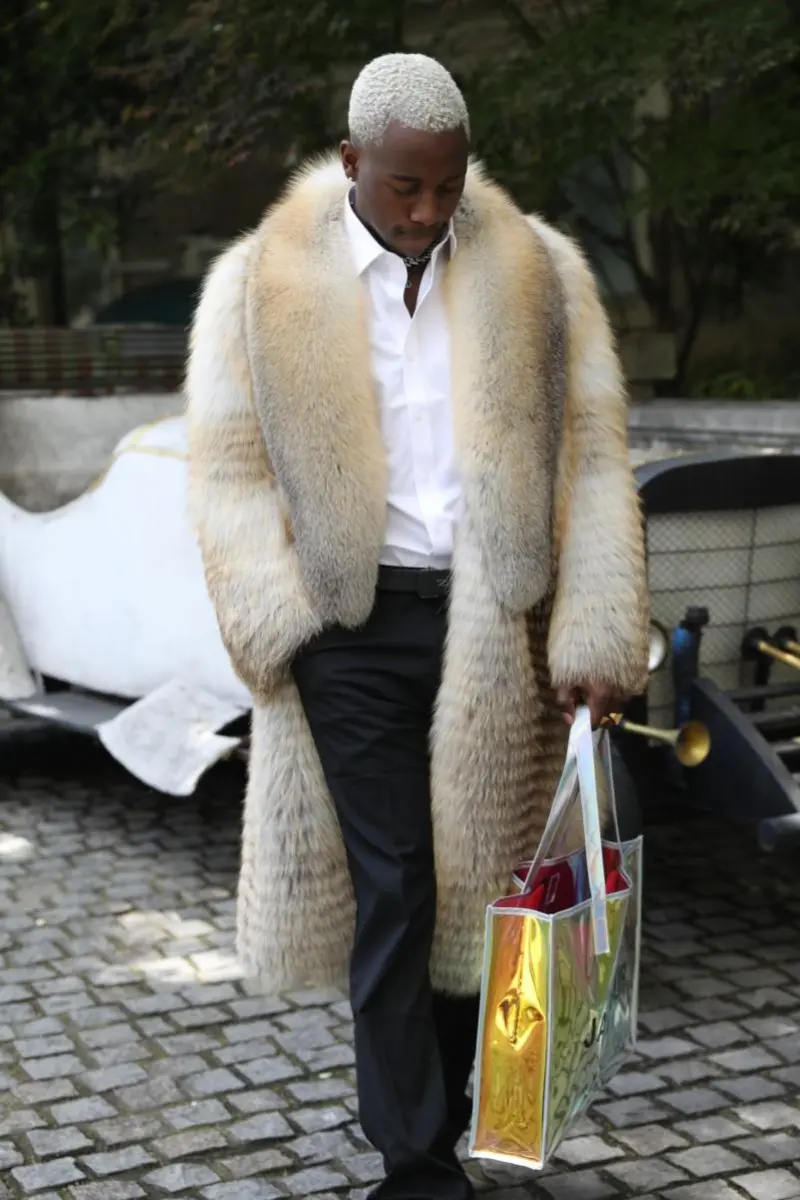 Long Fox Fur Coat with Wide Green Collar (37)