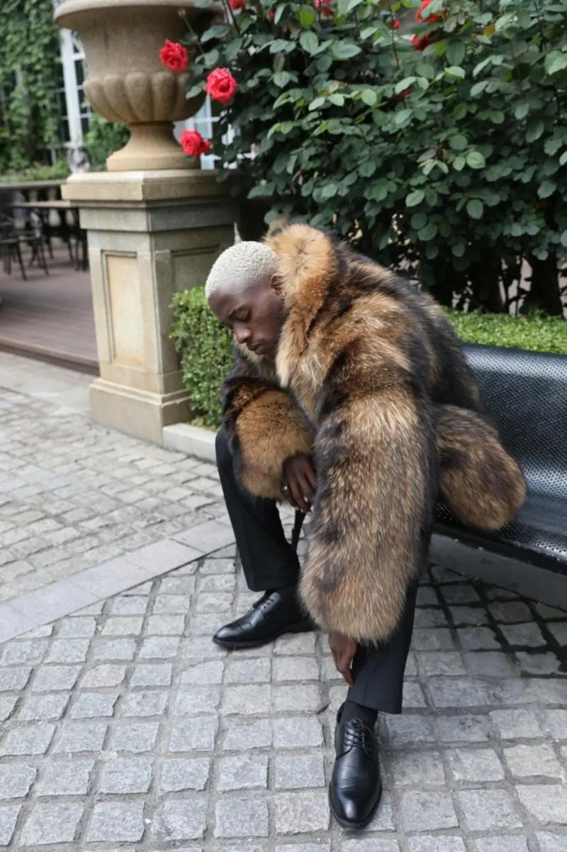 Mens whole fur reversible collar coat made of raccoon (49)