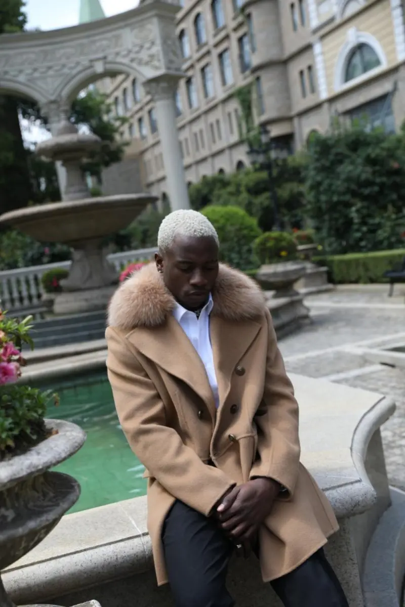 Mens double faced wool coat with a small collar and pocket flap (42)