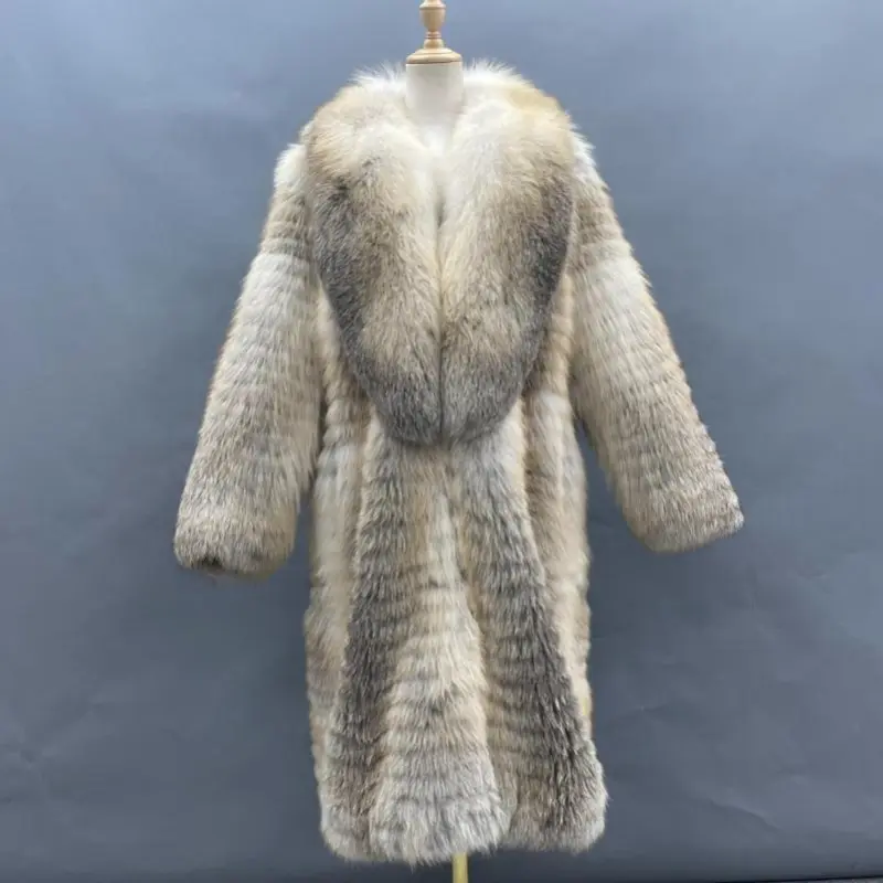 Long Fox Fur Coat with Wide Green Collar (4)