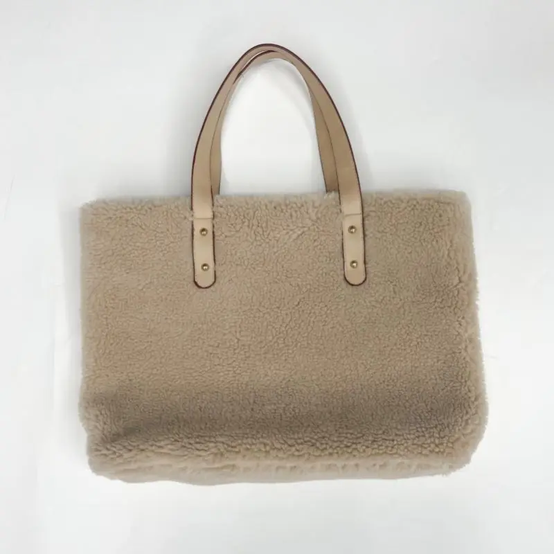 Shearling Hat + Gloves + Shoulder Bag (8)