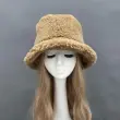 Shearling Hat + Gloves + Shoulder Bag (10)
