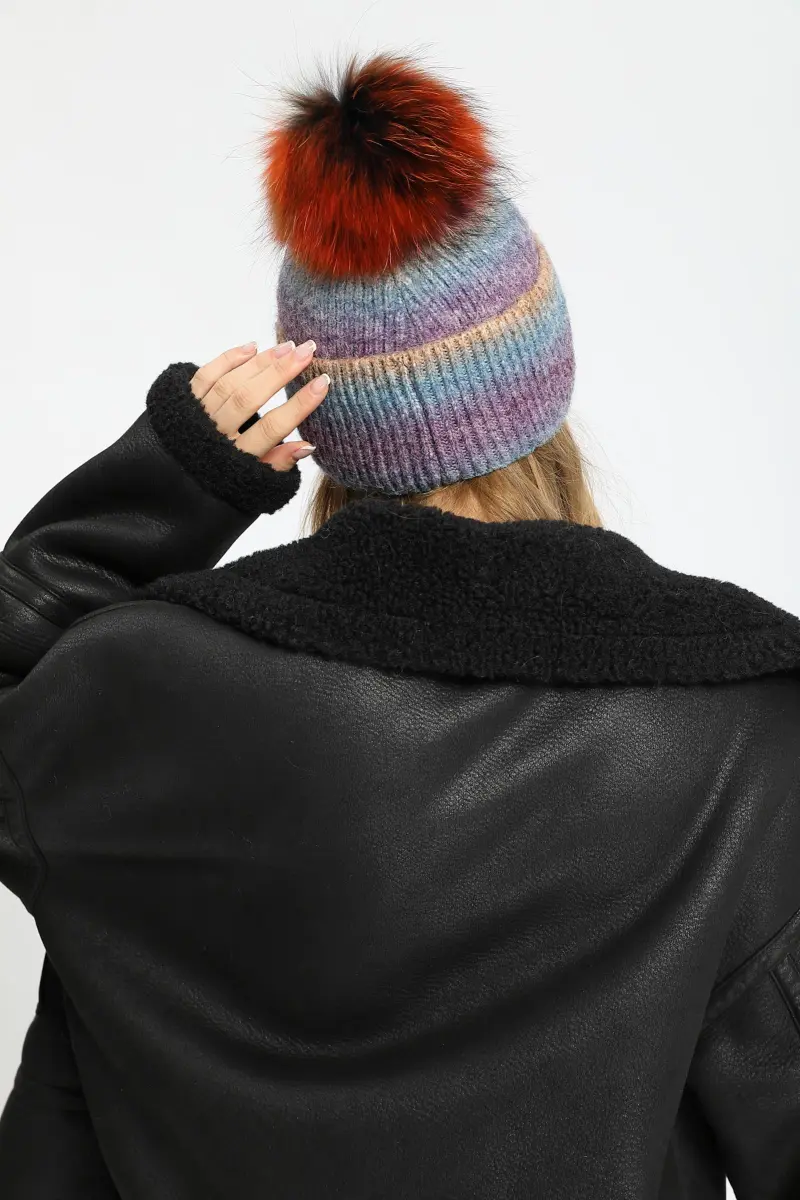 Gradient Wool Hat with Wool Pom Pom m3
