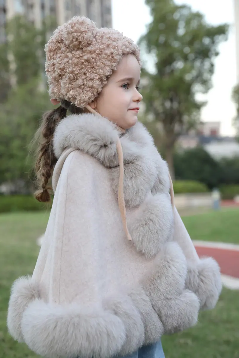 Beary Ears Lace-up Hat m1