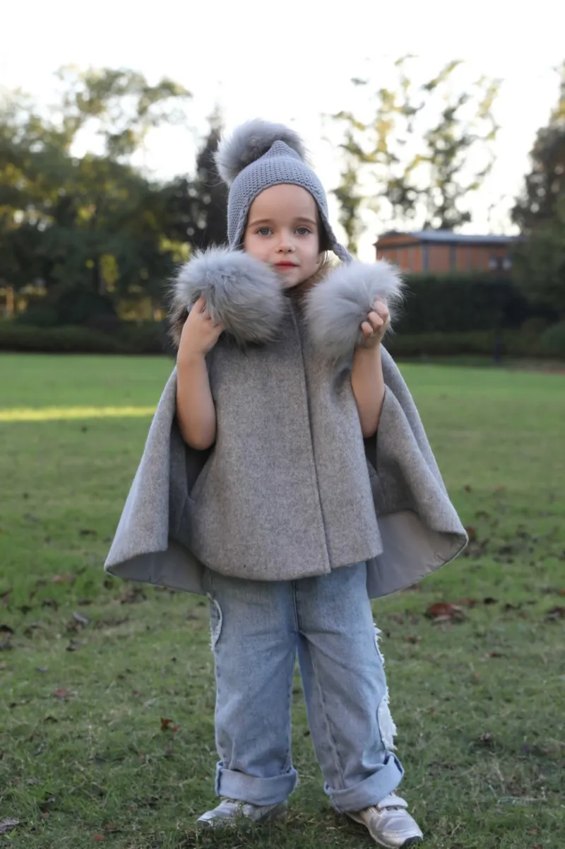 Children's Fashion Knitted Big Braid Raccoon Fur Ball Acrylic Hat m3