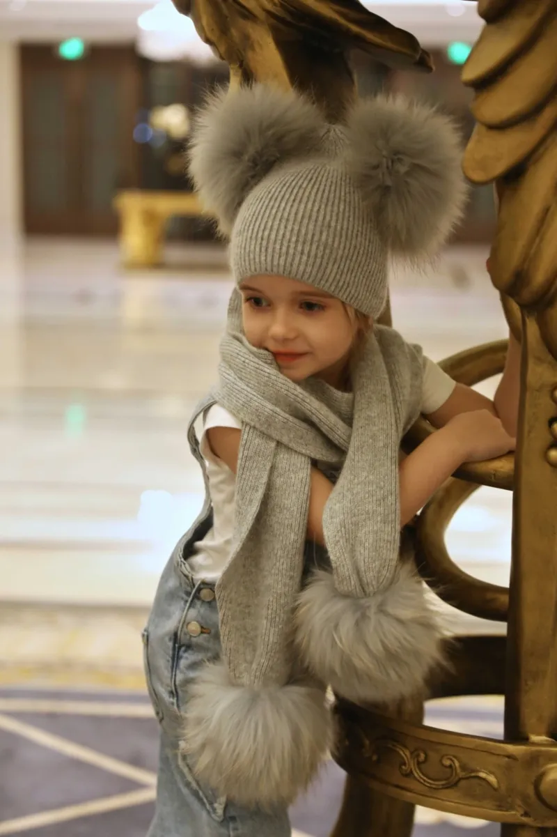 Children's Rabbit Velvet Double Ball Scarf Soft and Cute m4
