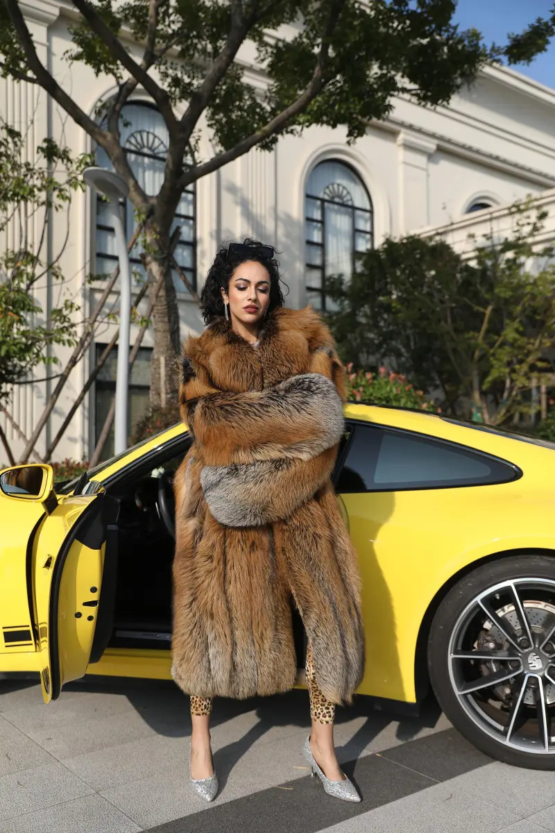 Gold-Edged Fox Fur Women's Luxurious High-Quality Long Coat with Lapel29