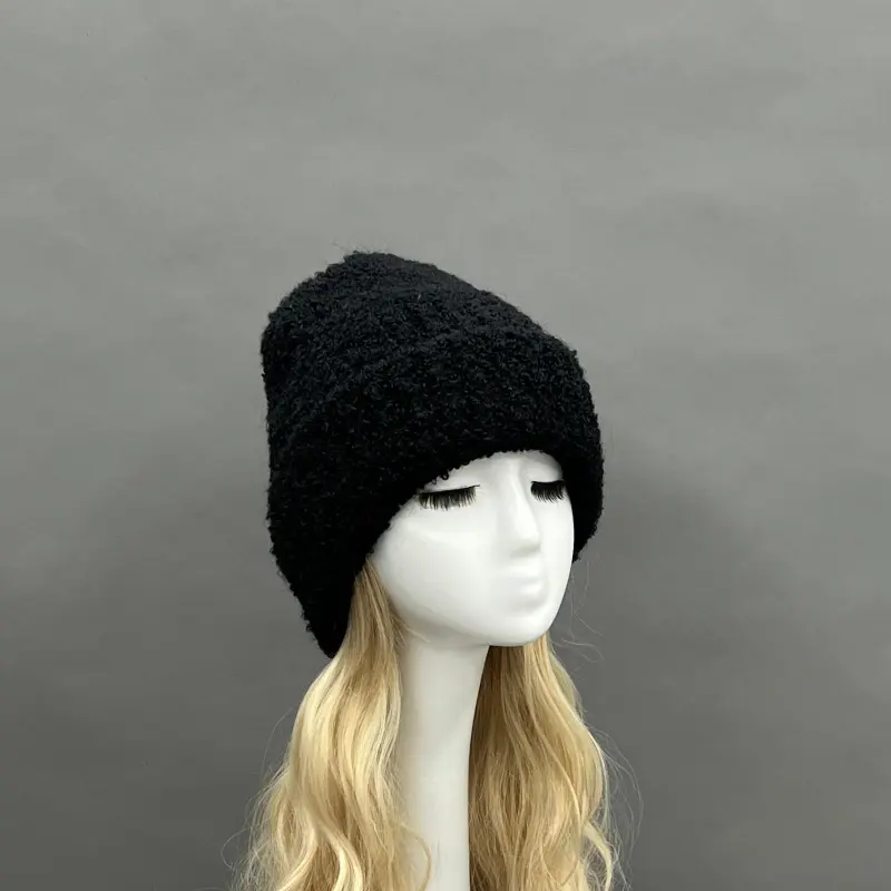 Women's Looped Fur Casual Hat4