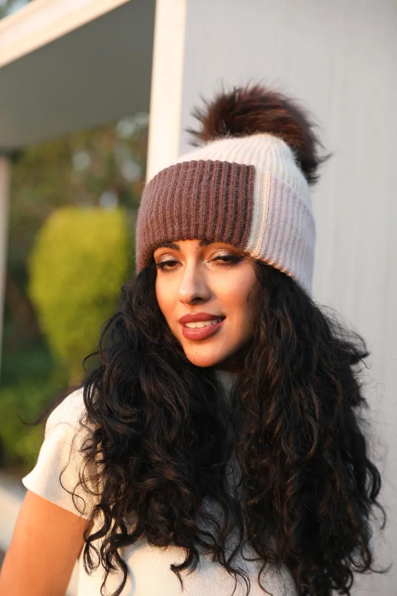 Women's Color-Blocked Trendy Rabbit Fur Hat with Pom Poms for Warmth5
