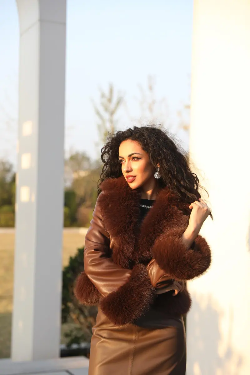 Eco-Friendly Leather-Like Faux Fur Trendy Suit Collar Buttoned Leather Coat3