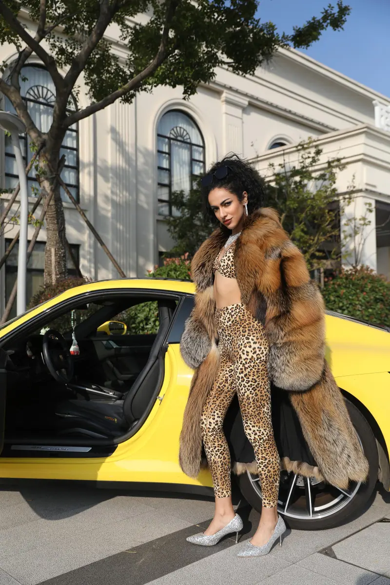 Gold-Edged Fox Fur Women's Luxurious High-Quality Long Coat with Lapel
