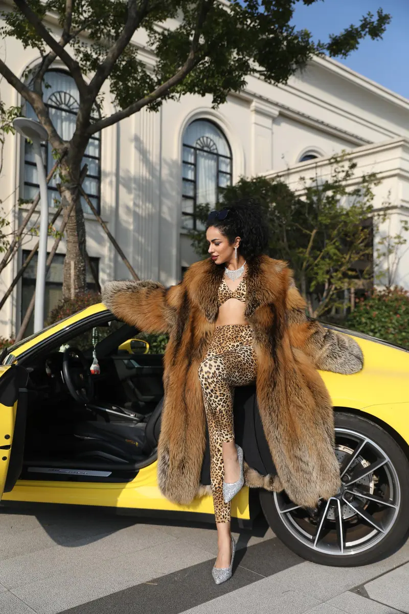 Gold-Edged Fox Fur Women's Luxurious High-Quality Long Coat with Lapel19