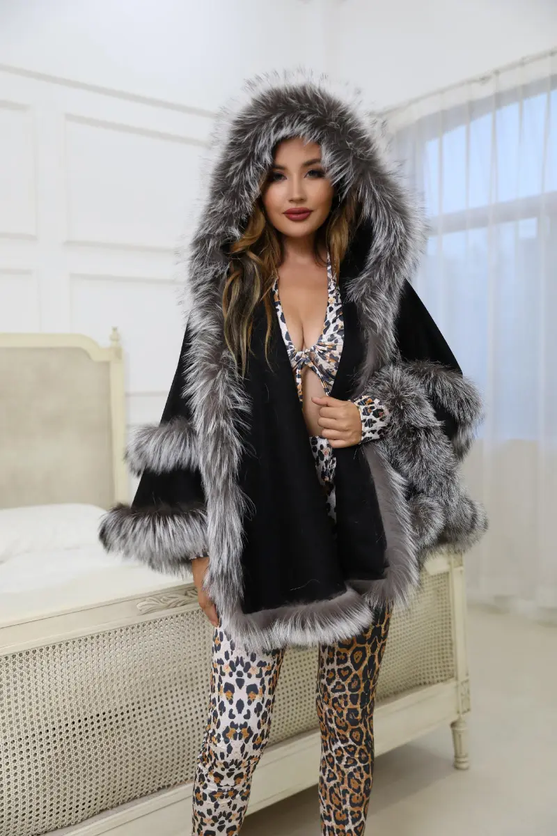 New Hooded Fox Fur Trimmed Cape Fashionable Luxurious Wool Shawl m4