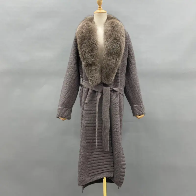 brown fur collar