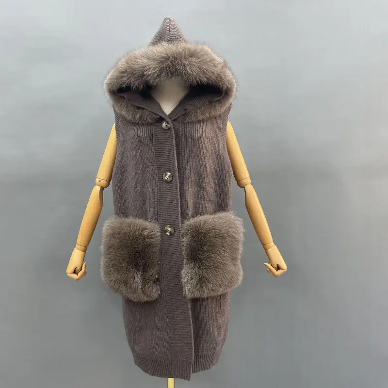 brown fur collar pockets