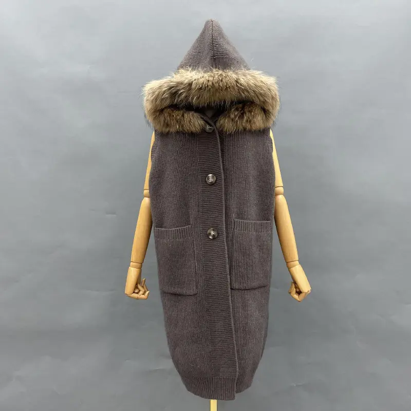 brown fur collar