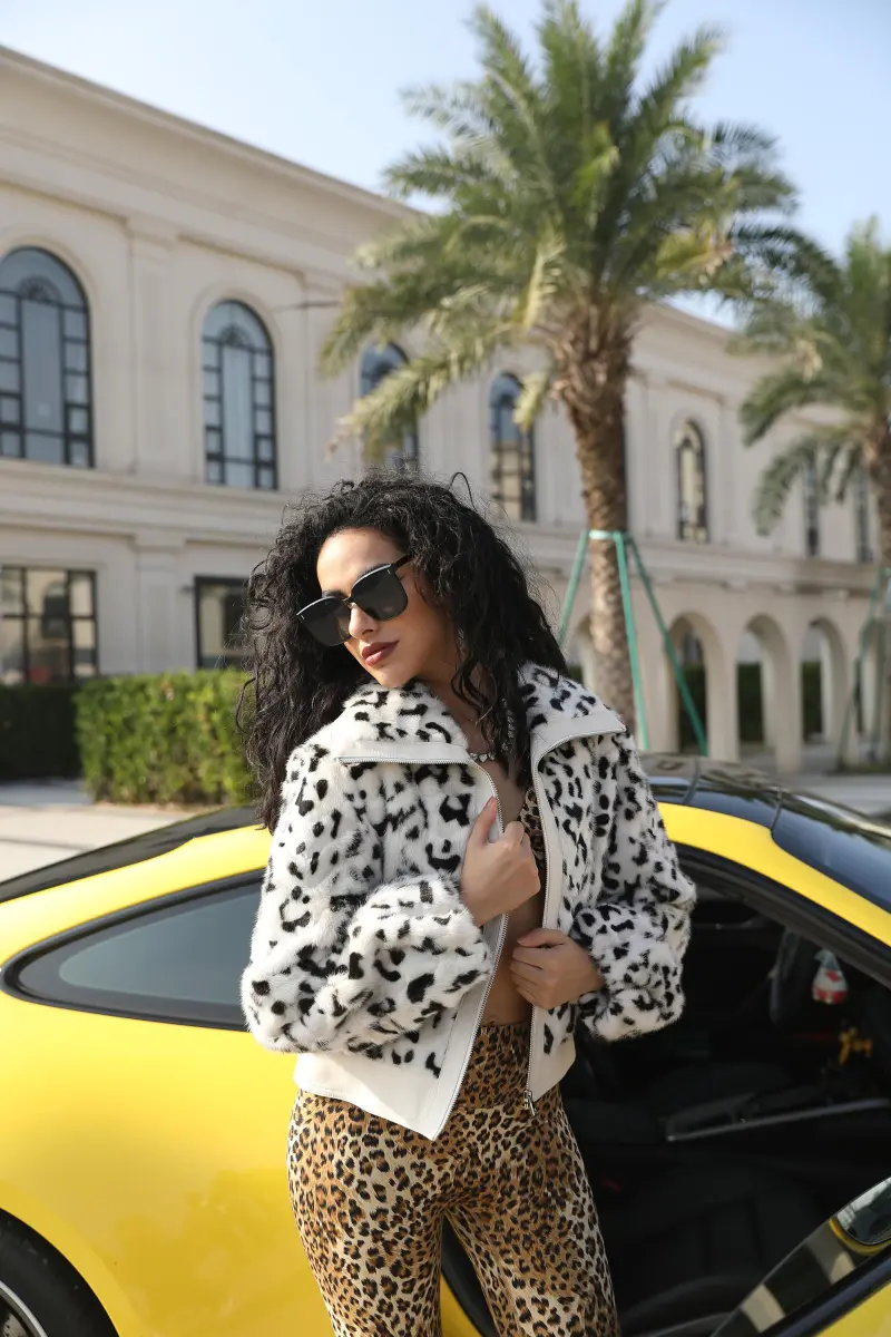 Mink Fur Fashionable Square Collar Short Coat Mink Fur Jacket