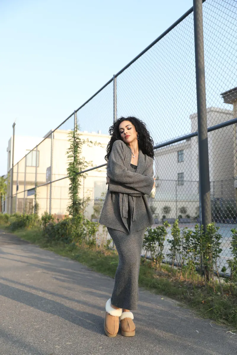 Women's Casual Versatile Spring/Autumn Belted Cardigan Long Skirt Innerwear Set