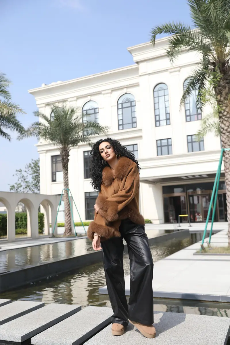 Double-Faced Cashmere Jacket for Women Classic Square Collar Gradient Double-Faced Wool Coat (10)