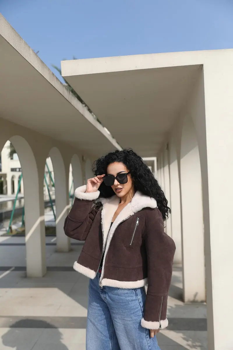 Leather and Faux Fur Zippered Collar Trendy Lapel Jacket  (29)