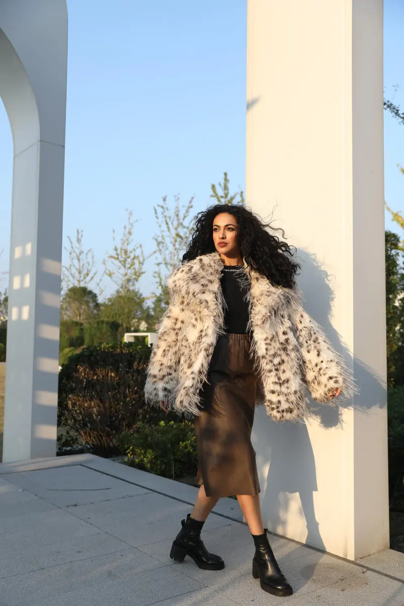 Eco-Friendly Faux Fur Coat Large Lapel Lynx Pattern Women's Short Jacket (13)