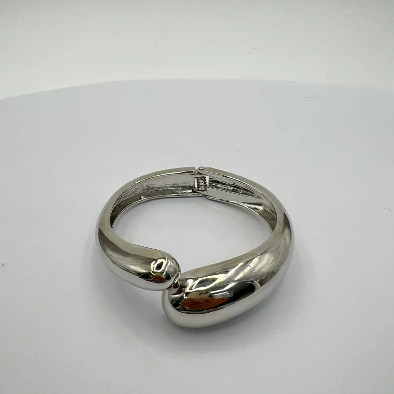 Metal Water Drop Open Bangle Niche Elegance Bracelet 