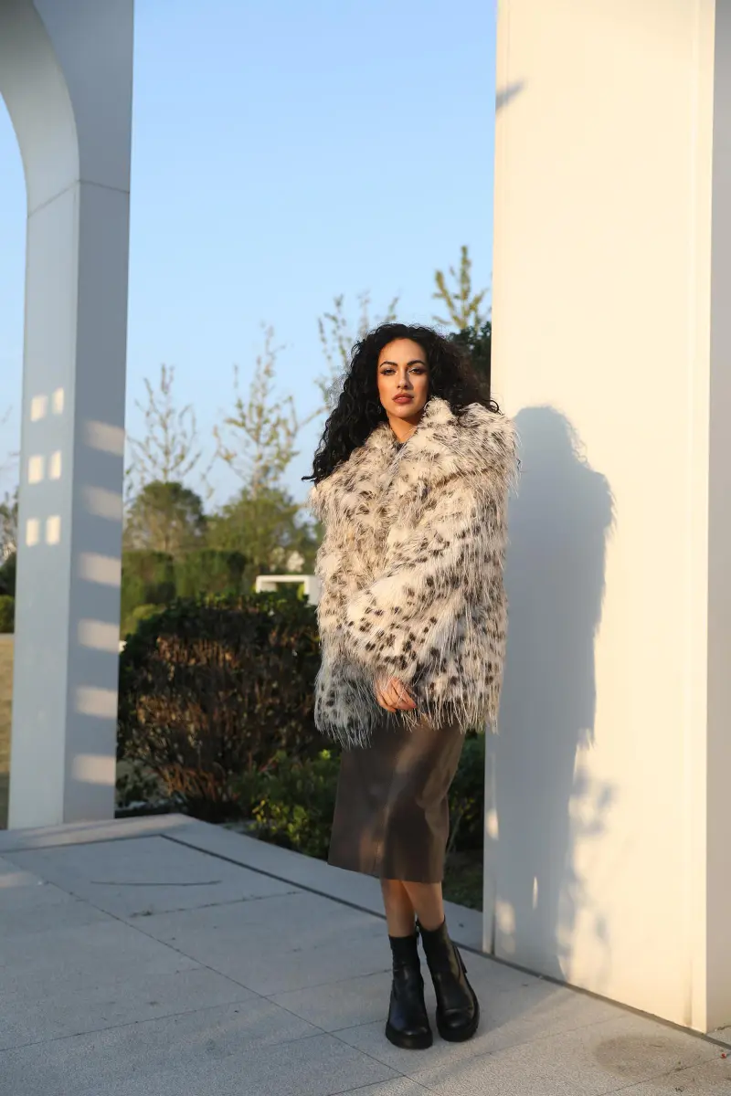 Eco-Friendly Faux Fur Coat Large Lapel Lynx Pattern Women's Short Jacket