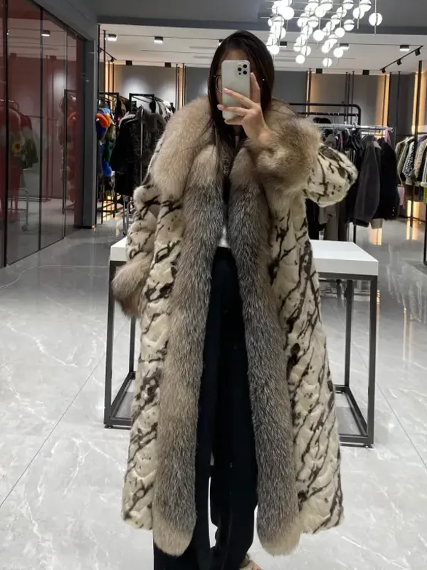 Fox Fur Lapel Women's Luxurious Long Mink-Blended Coat Mink Fur Jacket