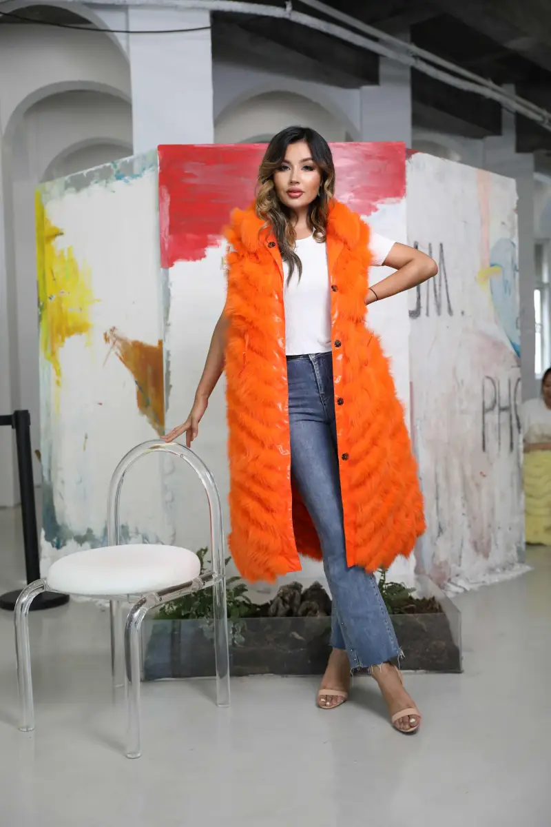 Wear long vests on both sides-(60)