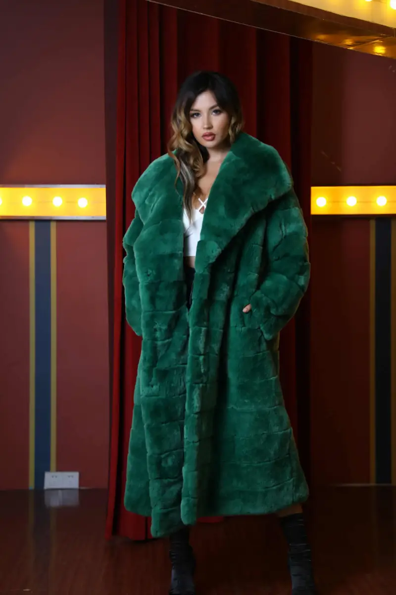 Ladies Real Rabbit Fur Lapel Long Solid Color Fur Coat 