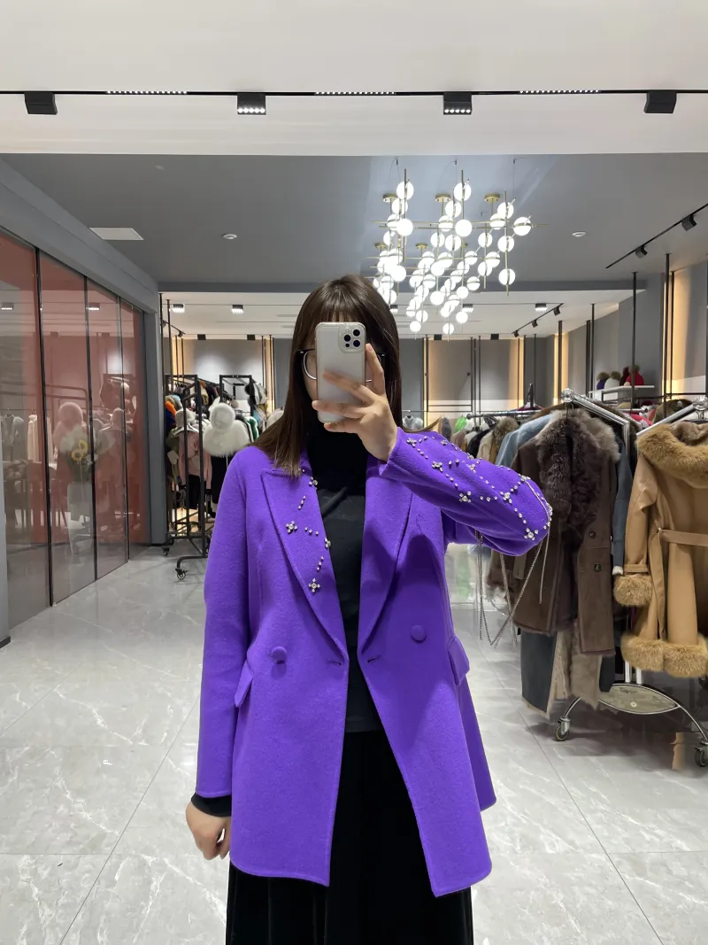 Elegant Pink Double-faced Wool Coat with Single-side Sleeve and Collar Diamond Embellishments